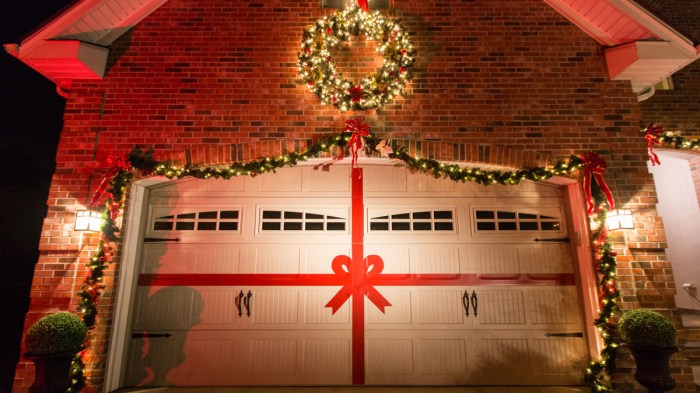 Christmas garage door decor