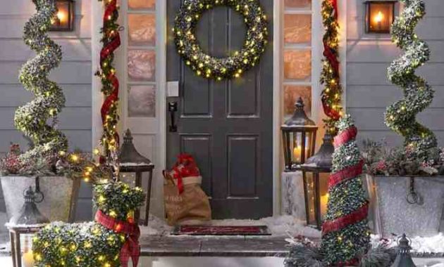 Easy Outdoor Christmas Decor Ideas