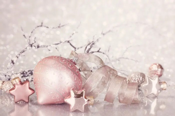 Pink christmas wall decor