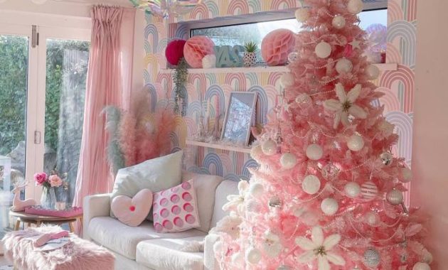 Pink Christmas Wall Decor Festive Ideas